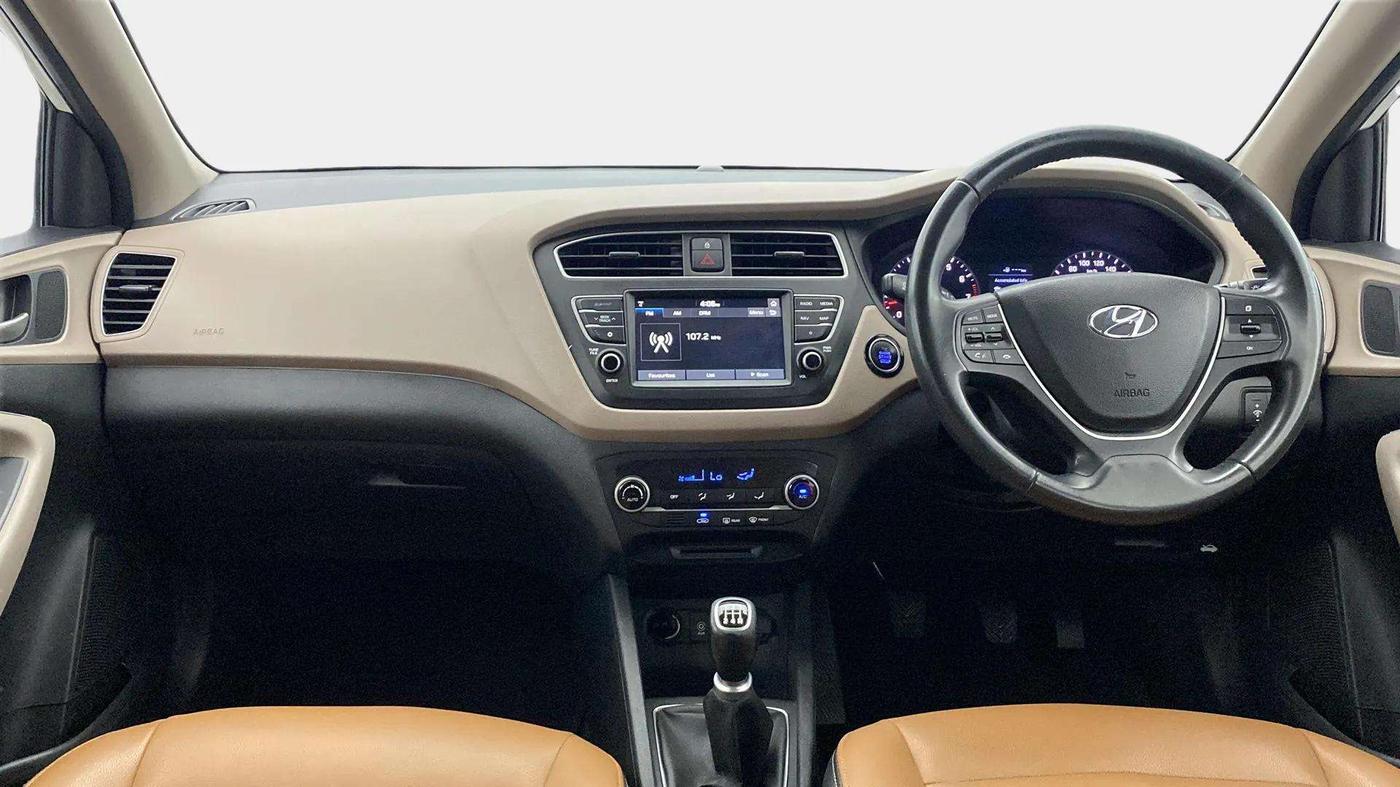 2019 Hyundai Elite i20 ASTA 1.2 (O), Petrol, Manual, 50,629 km, Dashboard