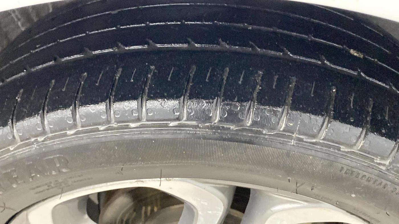 2019 Hyundai Elite i20 ASTA 1.2 (O), Petrol, Manual, 50,629 km, Right Front Tyre Tread