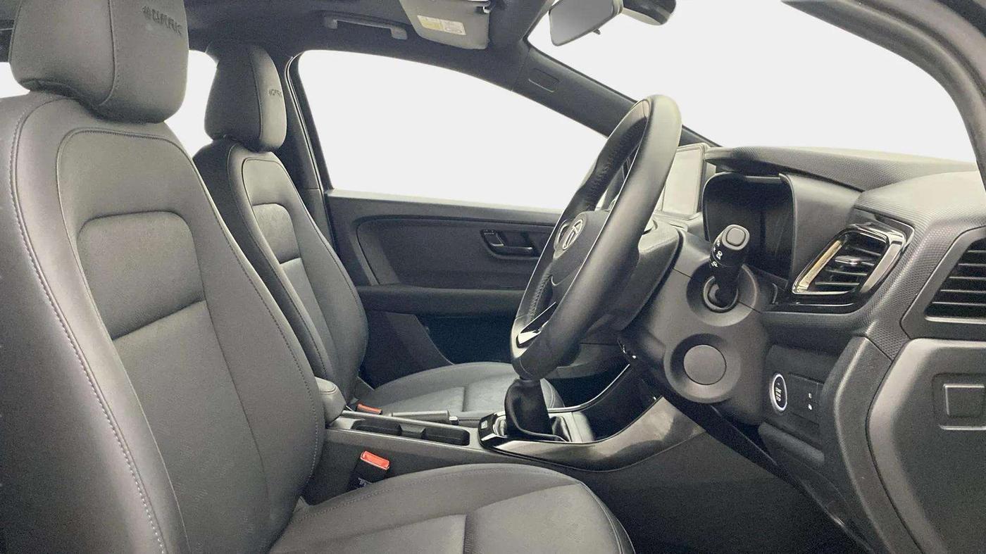 2023 Tata ALTROZ XZ Plus (S) Dark Edition, Petrol, Manual, 9,171 km, Right Side Front Door Cabin