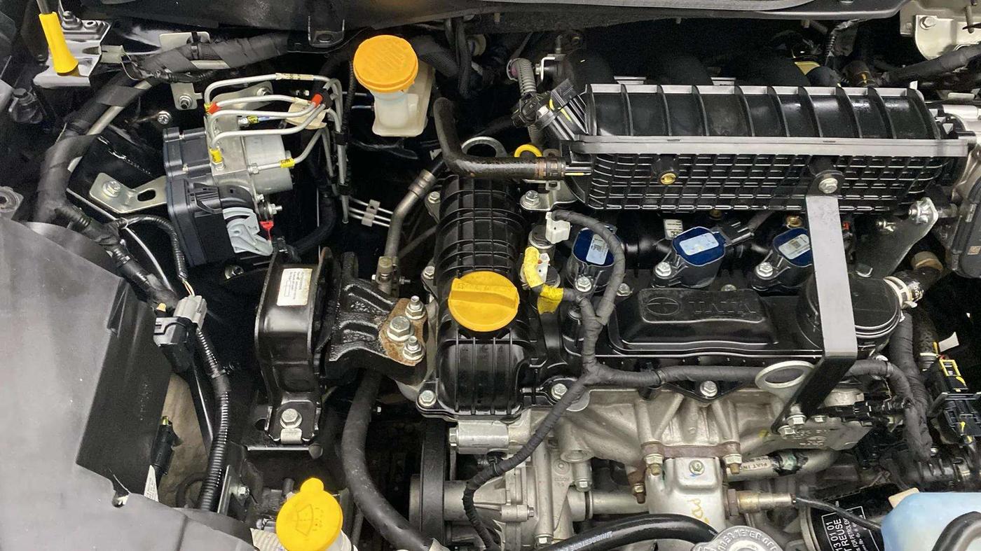 2023 Tata ALTROZ XZ Plus (S) Dark Edition, Petrol, Manual, 9,171 km, Engine View - Right