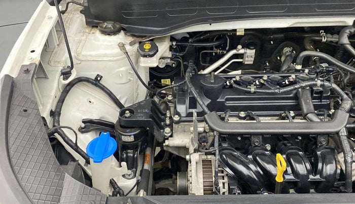 2021 Hyundai VENUE S 1.2, Petrol, Manual, 29,734 km, Engine View - Right