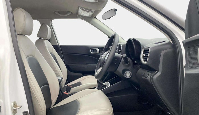 2021 Hyundai VENUE S 1.2, Petrol, Manual, 29,734 km, Right Side Front Door Cabin