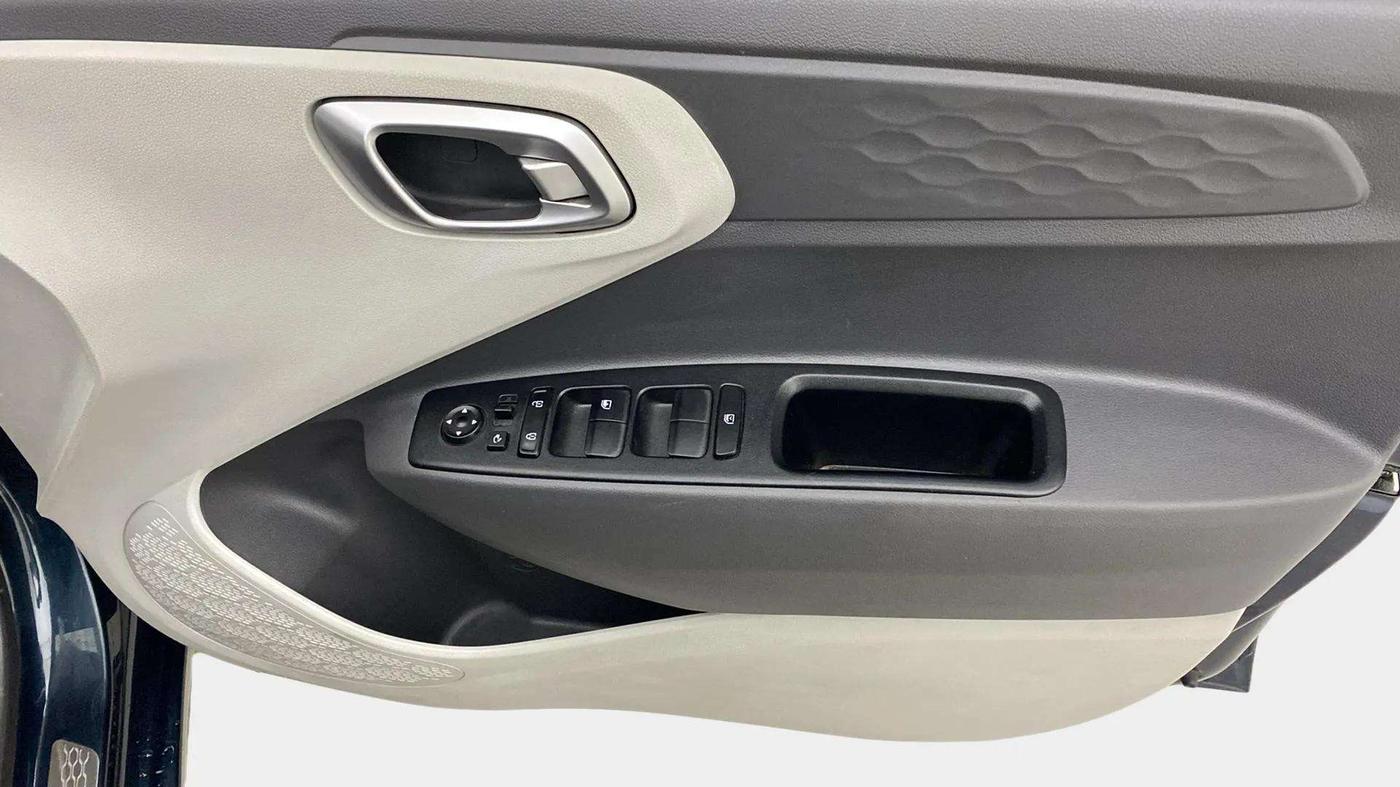 2021 Hyundai GRAND I10 NIOS SPORTZ AMT 1.2 KAPPA VTVT, Petrol, Automatic, 27,050 km, Driver Side Door Panels Control
