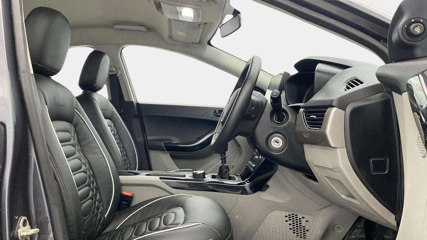 2019 Tata NEXON XM PETROL, Petrol, Manual, 62,311 km, Right Side Front Door Cabin