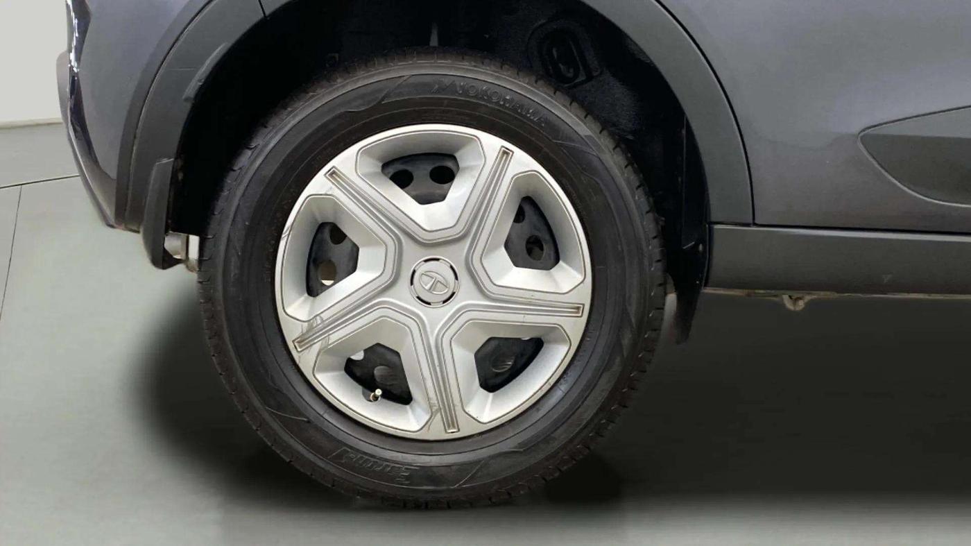 2019 Tata NEXON XM PETROL, Petrol, Manual, 62,311 km, Right Rear Wheel
