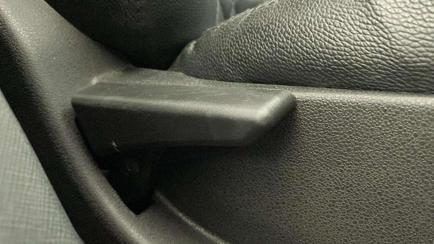 2019 Tata NEXON XM PETROL, Petrol, Manual, 62,311 km, Driver Side Adjustment Panel