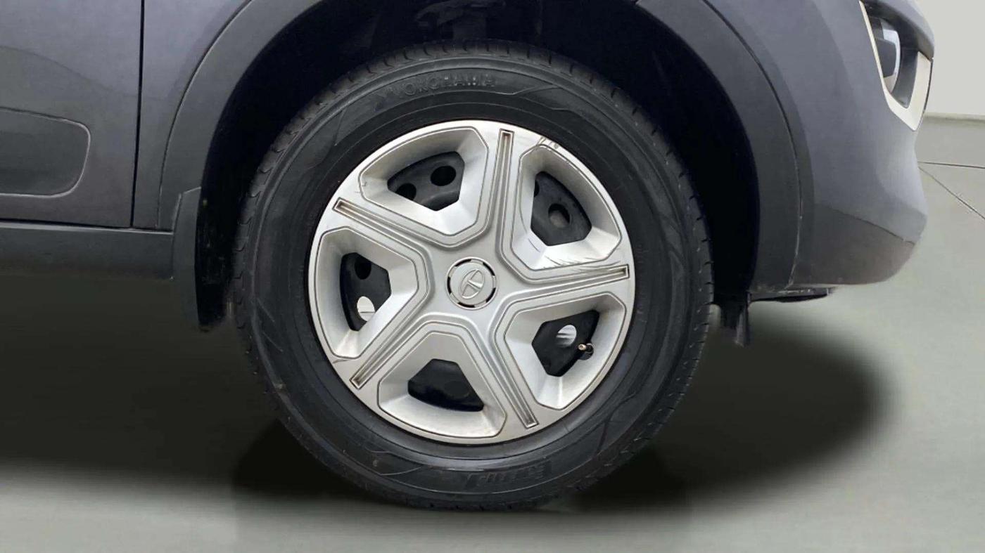 2019 Tata NEXON XM PETROL, Petrol, Manual, 62,311 km, Right Front Wheel
