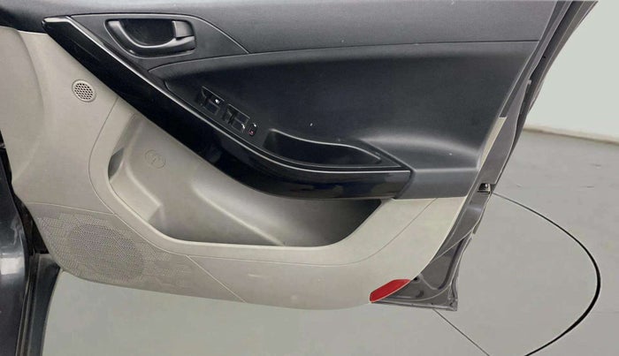 2019 Tata NEXON XM PETROL, Petrol, Manual, 62,311 km, Driver Side Door Panels Control