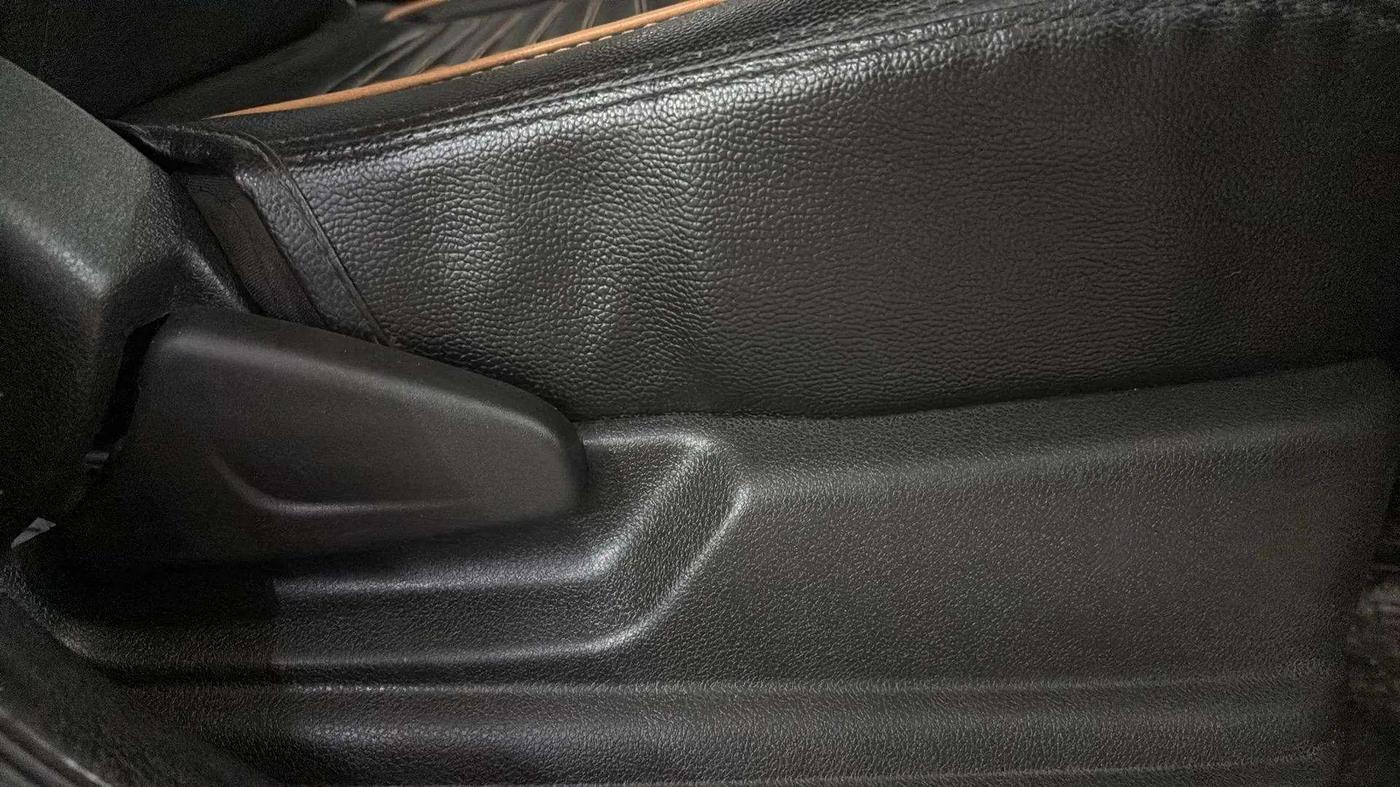 2019 Renault Kwid RXT 1.0 (O), Petrol, Manual, 36,050 km, Driver Side Adjustment Panel