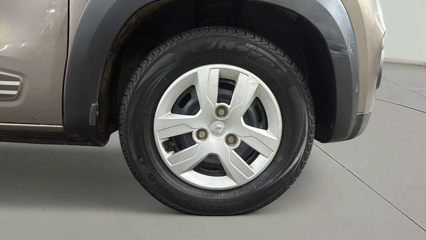 2019 Renault Kwid RXT 1.0 (O), Petrol, Manual, 36,050 km, Right Front Wheel