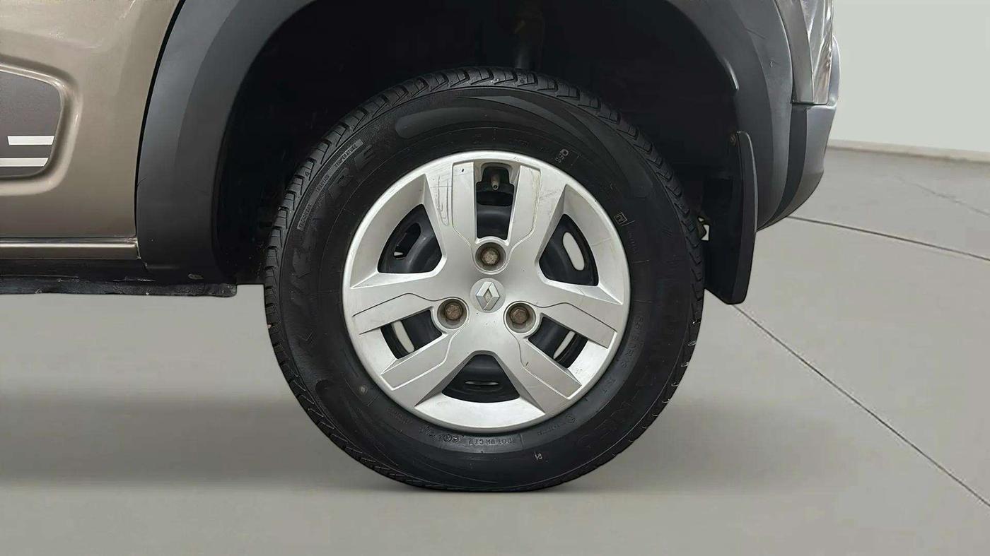 2019 Renault Kwid RXT 1.0 (O), Petrol, Manual, 36,050 km, Left Rear Wheel