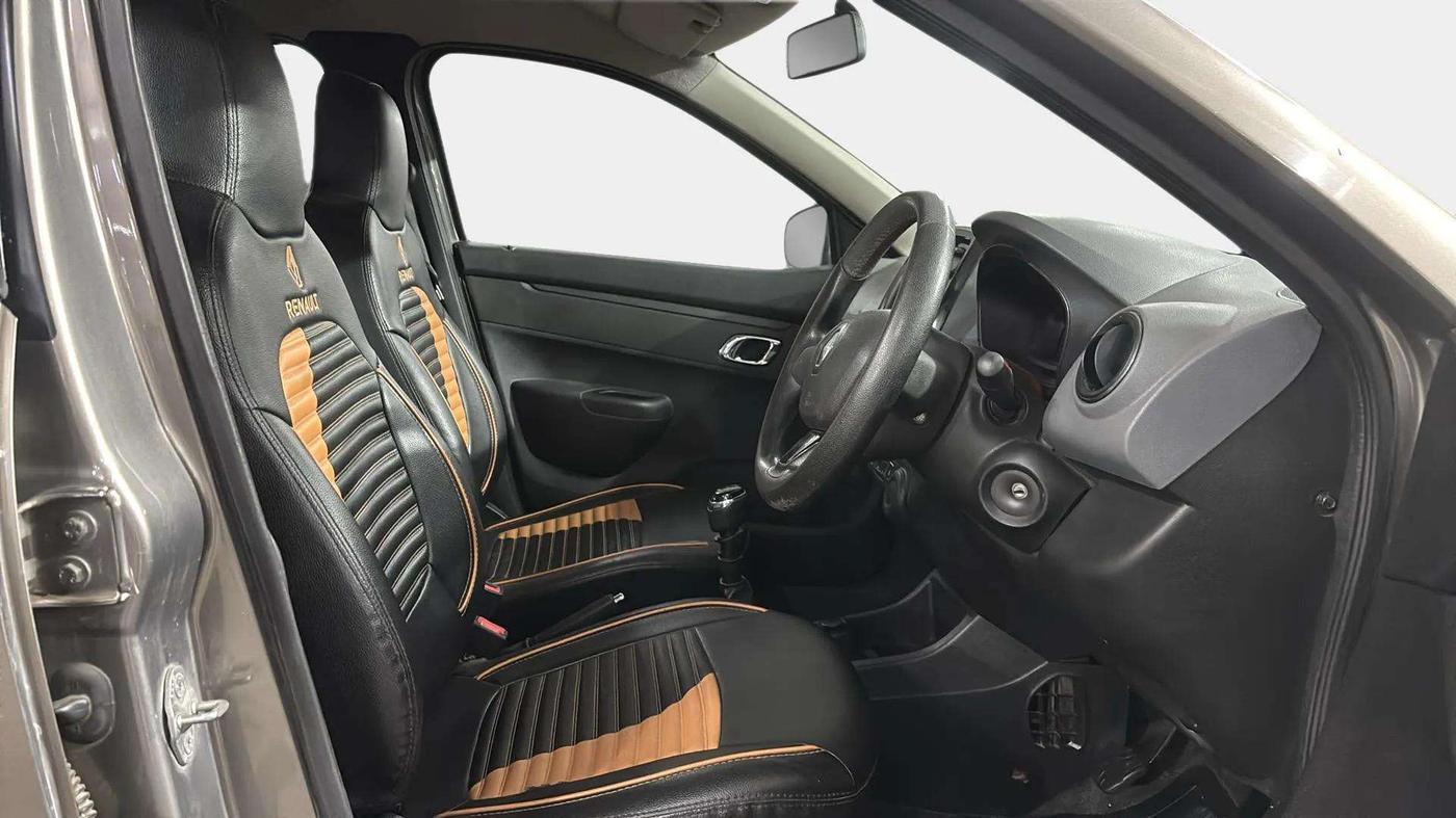 2019 Renault Kwid RXT 1.0 (O), Petrol, Manual, 36,050 km, Right Side Front Door Cabin