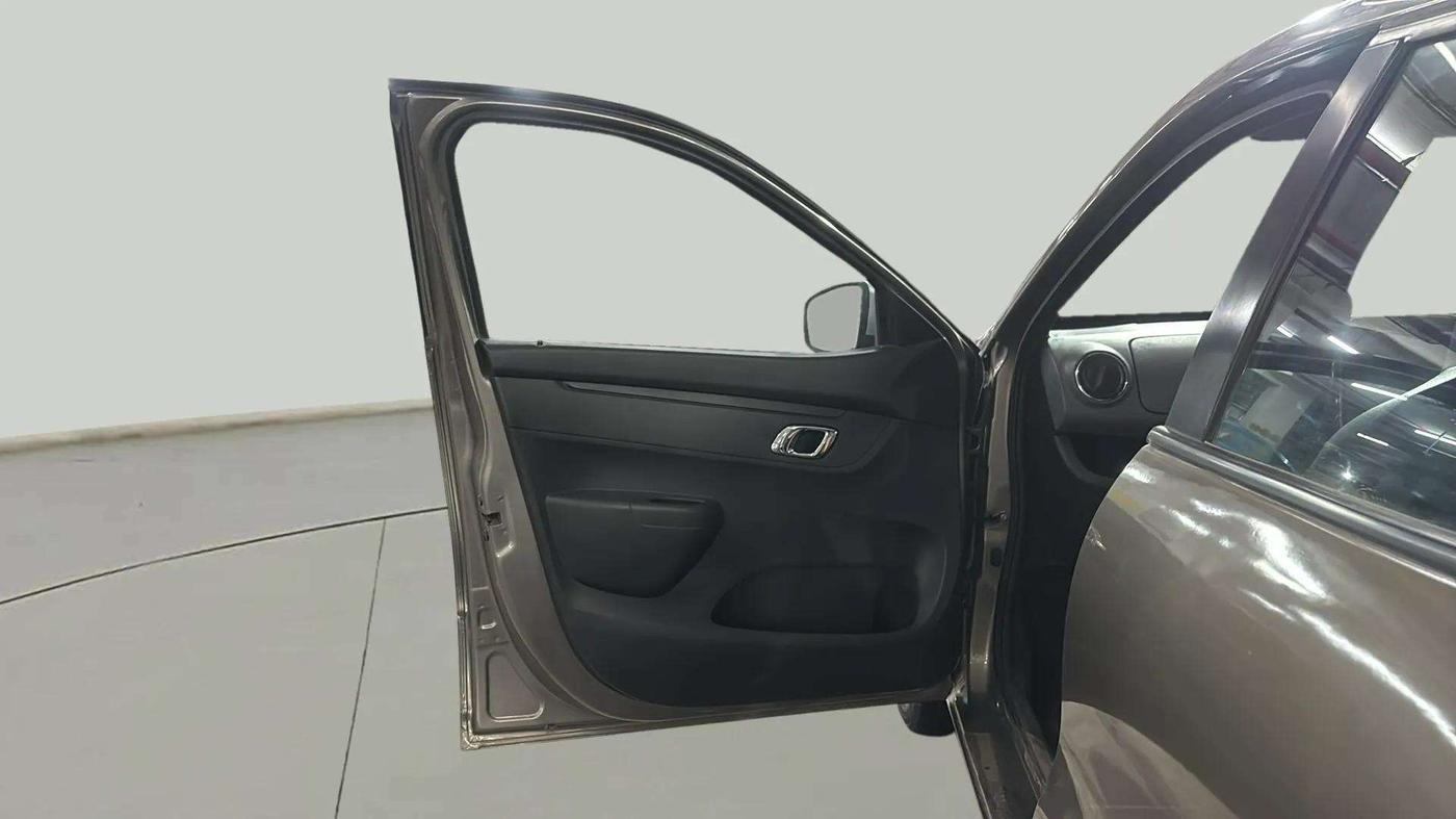 2019 Renault Kwid RXT 1.0 (O), Petrol, Manual, 36,050 km, LHS Front Door