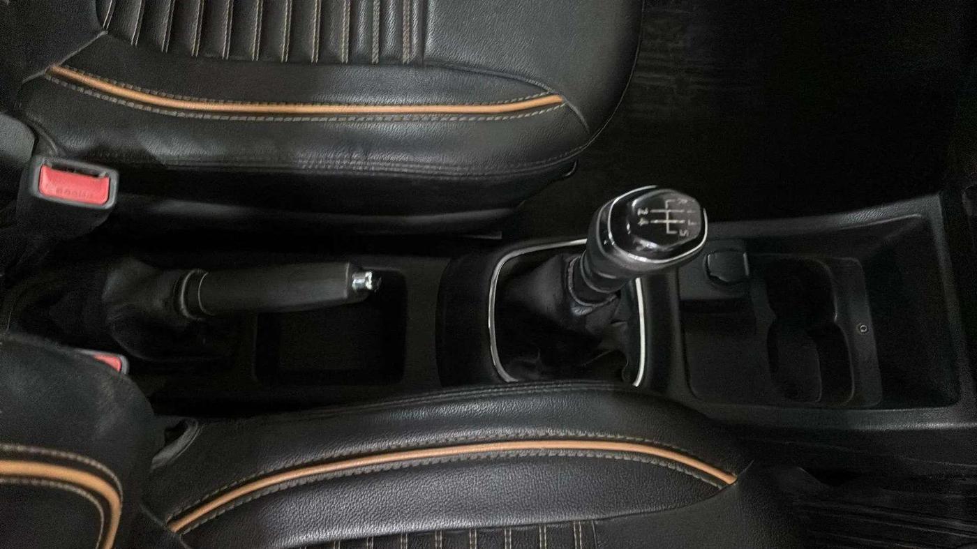 2019 Renault Kwid RXT 1.0 (O), Petrol, Manual, 36,050 km, Gear Lever