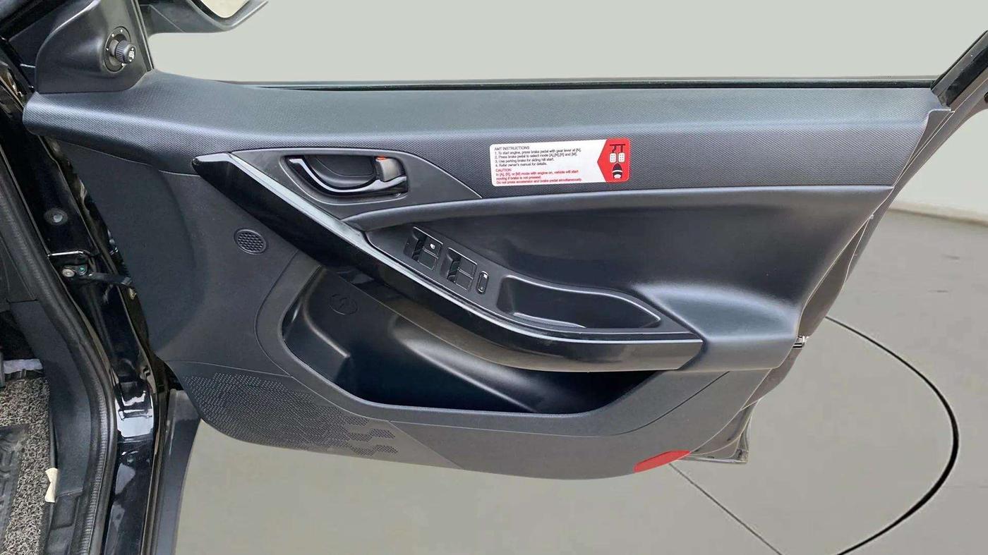 2023 Tata NEXON XZA PLUS PETROL DARK EDITION, Petrol, Automatic, 4,745 km, Driver Side Door Panels Control
