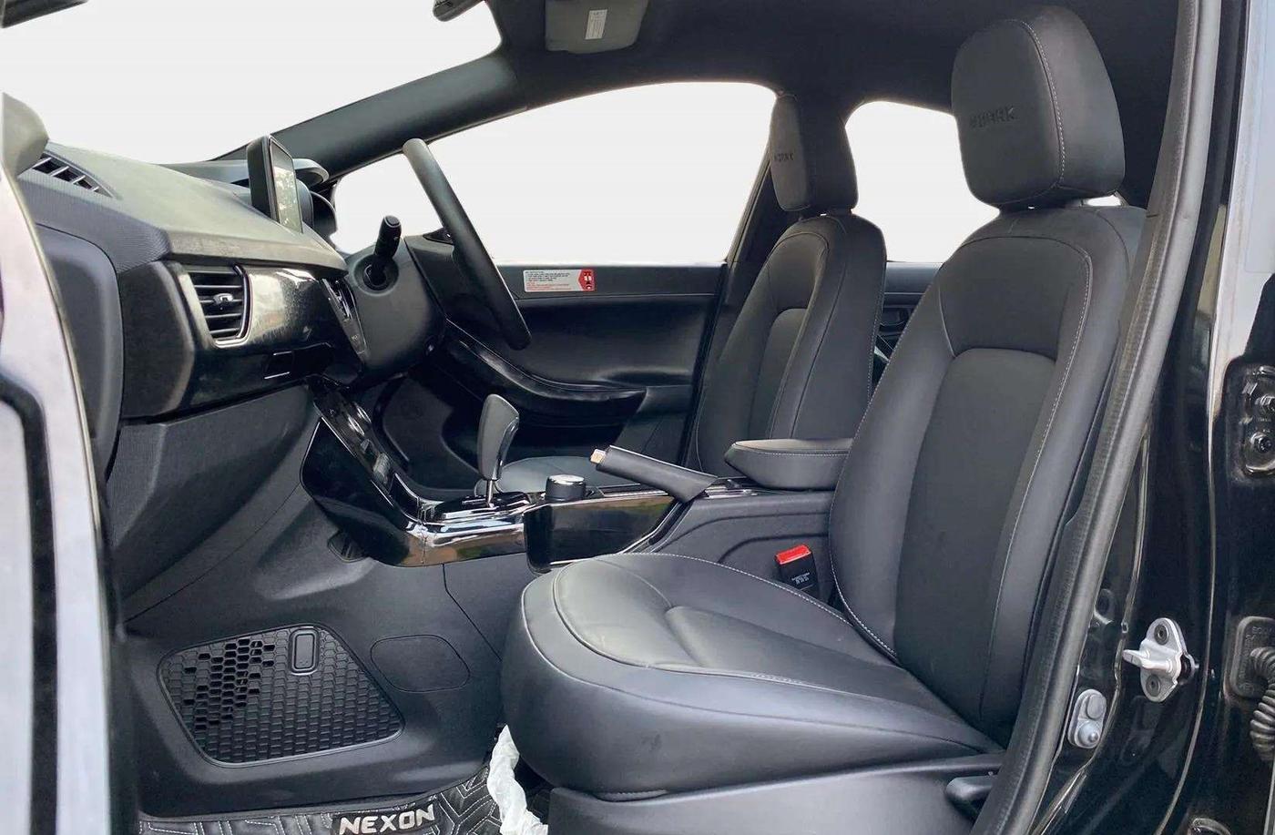2023 Tata NEXON XZA PLUS PETROL DARK EDITION, Petrol, Automatic, 4,745 km, Right Side Front Door Cabin
