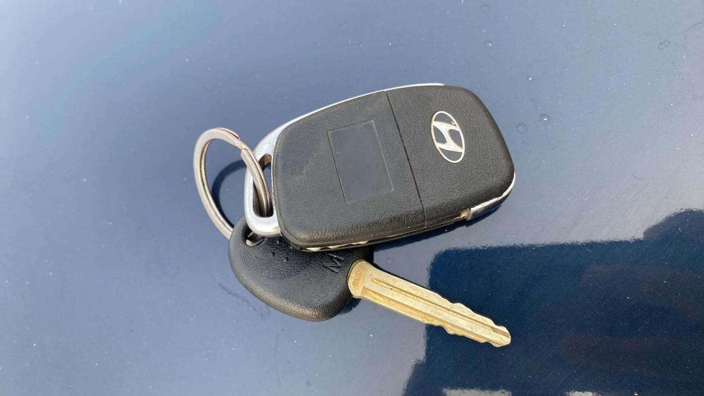 2021 Hyundai NEW I20 SPORTZ 1.2 MT, Petrol, Manual, 33,357 km, Key Close Up