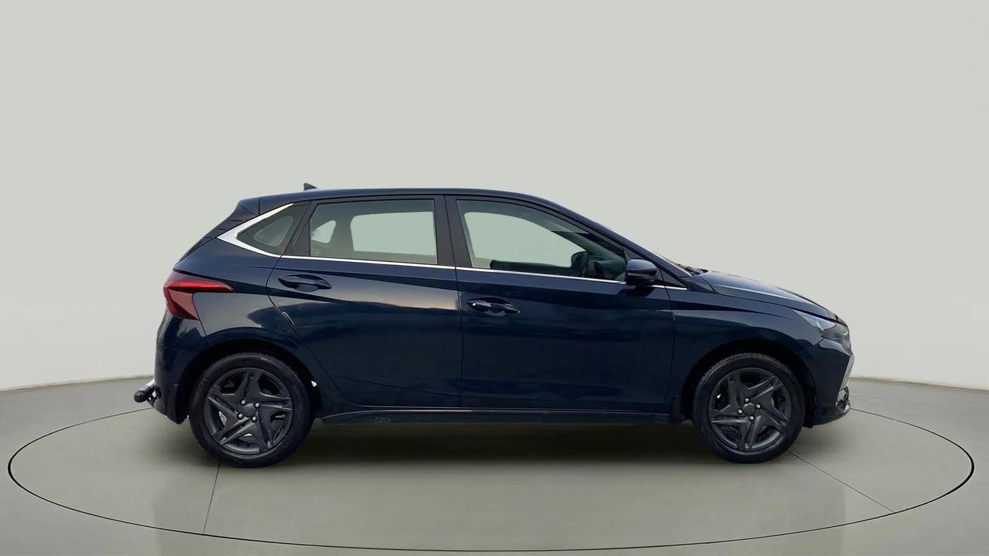 2021 Hyundai NEW I20 SPORTZ 1.2 MT, Petrol, Manual, 33,357 km, Right Side View