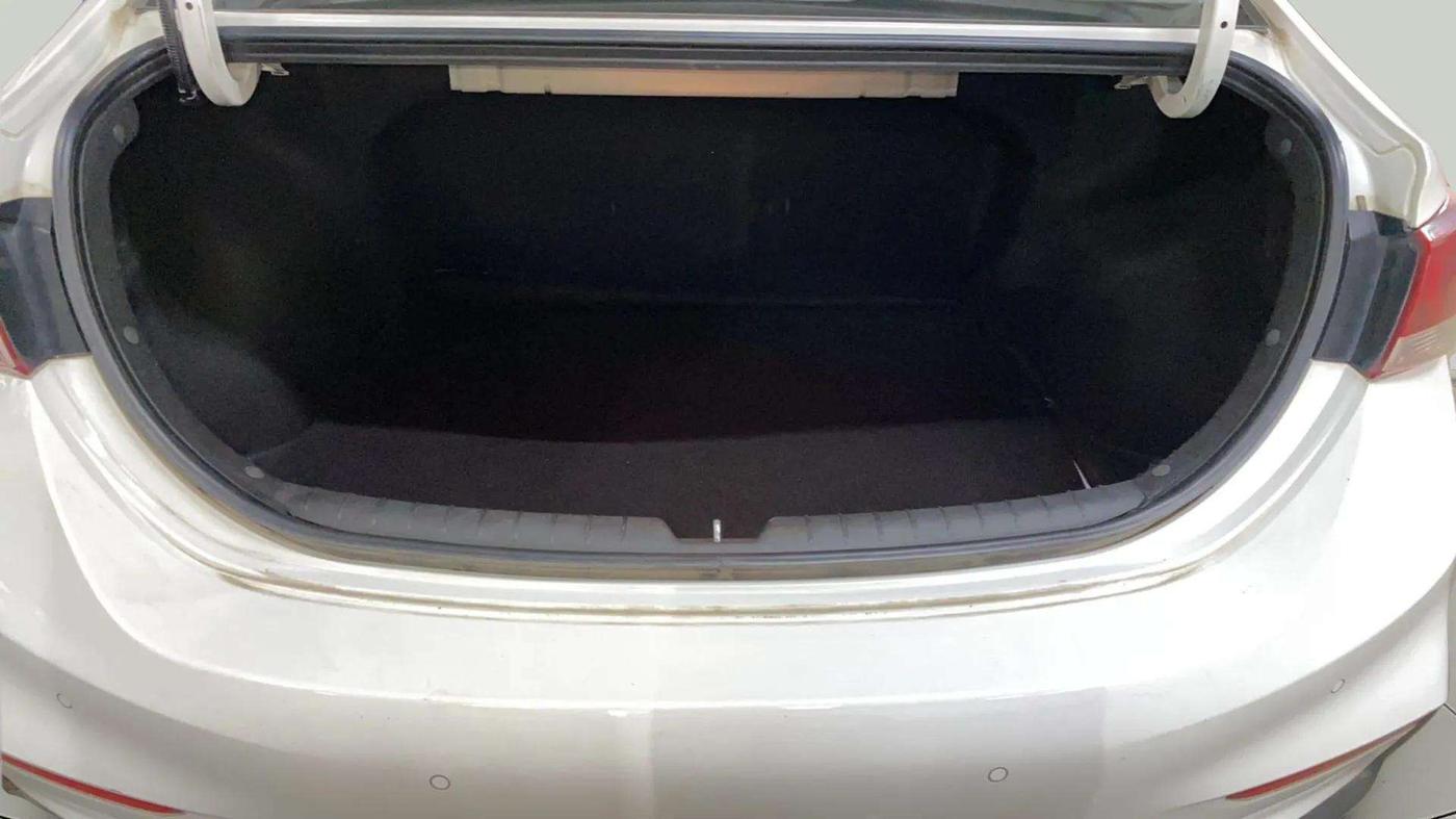 2019 Hyundai Verna 1.6 VTVT SX O, Petrol, Manual, 71,246 km, Boot Inside