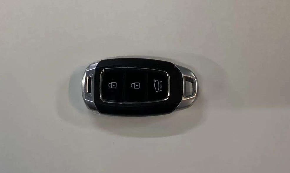 2019 Hyundai Verna 1.6 VTVT SX O, Petrol, Manual, 71,246 km, Key Close Up