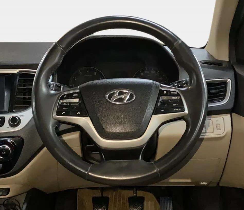 2019 Hyundai Verna 1.6 VTVT SX O, Petrol, Manual, 71,246 km, Steering Wheel Close Up