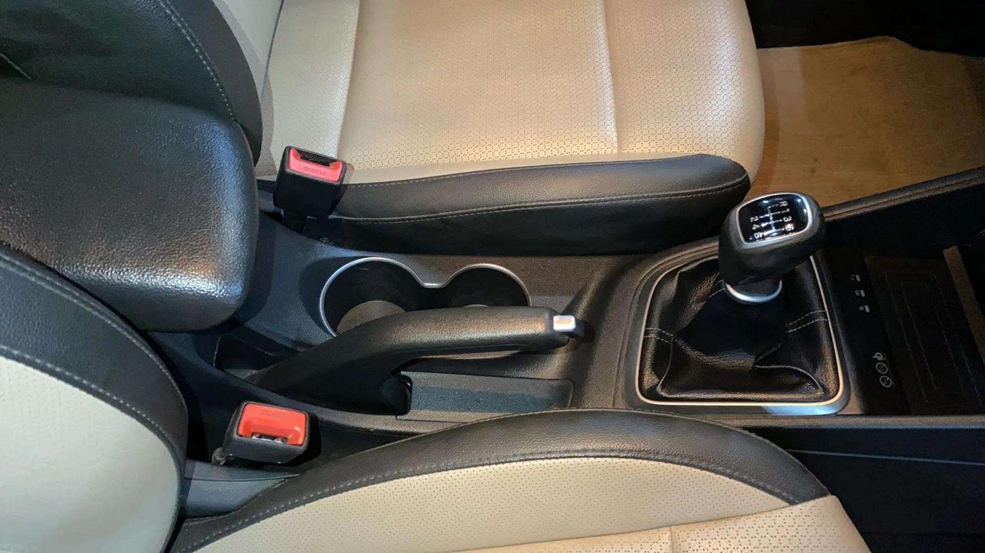 2019 Hyundai Verna 1.6 VTVT SX O, Petrol, Manual, 71,246 km, Gear Lever