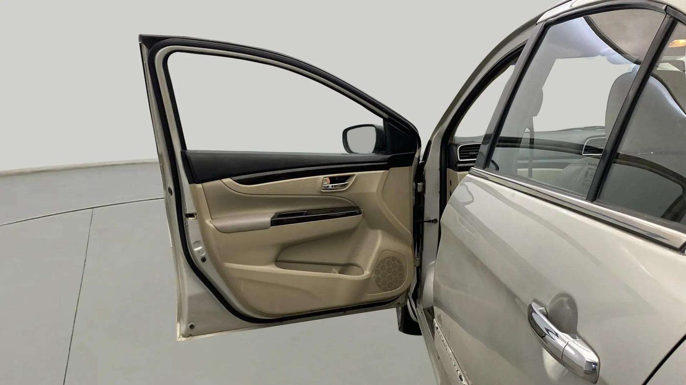 2017 Maruti Ciaz ALPHA 1.4 PETROL, Petrol, Manual, 83,587 km, LHS Front Door