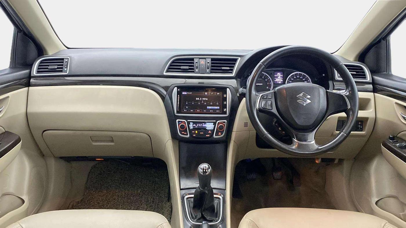 2017 Maruti Ciaz ALPHA 1.4 PETROL, Petrol, Manual, 83,587 km, Dashboard