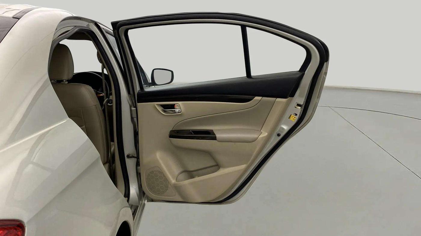 2017 Maruti Ciaz ALPHA 1.4 PETROL, Petrol, Manual, 83,587 km, RHS Rear Door