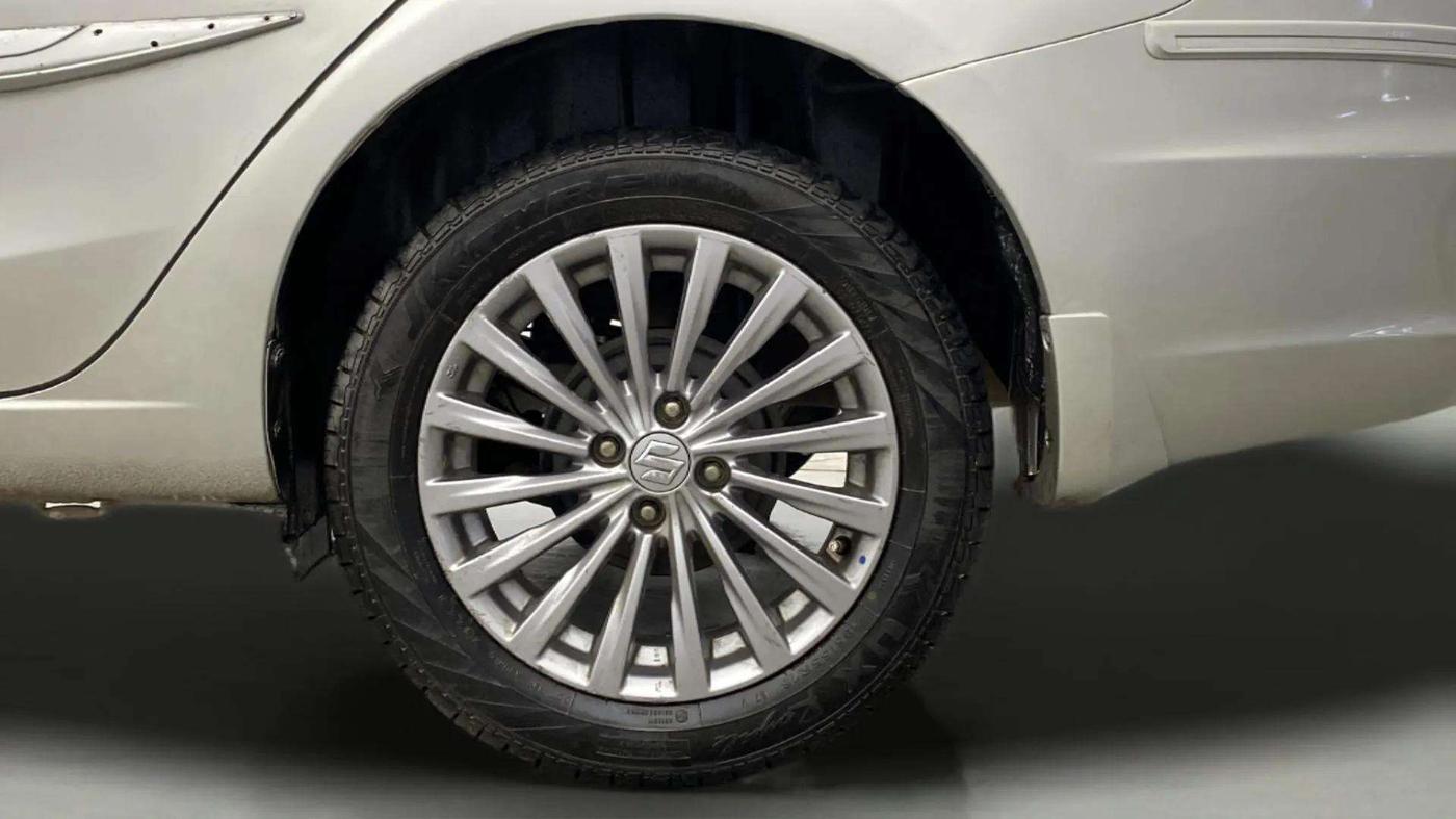 2017 Maruti Ciaz ALPHA 1.4 PETROL, Petrol, Manual, 83,587 km, Left Rear Wheel