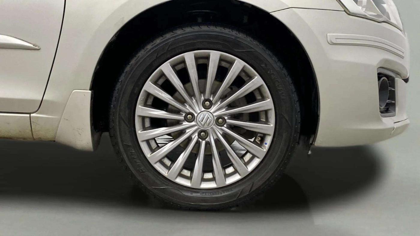 2017 Maruti Ciaz ALPHA 1.4 PETROL, Petrol, Manual, 83,587 km, Right Front Wheel