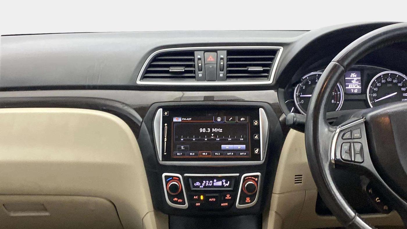 2017 Maruti Ciaz ALPHA 1.4 PETROL, Petrol, Manual, 83,587 km, Air Conditioner