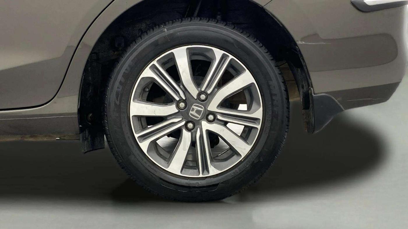 2023 Honda Amaze 1.2L I-VTEC VX CVT, Petrol, Automatic, 19,912 km, Left Rear Wheel