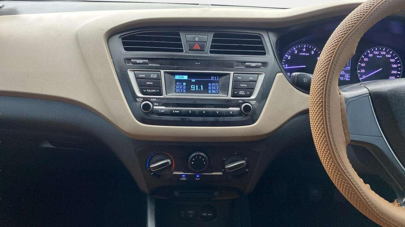 2017 Hyundai Elite i20 MAGNA EXECUTIVE 1.2, Petrol, Manual, 73,258 km, Air Conditioner