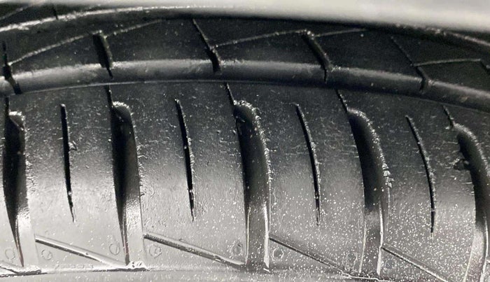 2020 Renault Kwid RXL, Petrol, Manual, 13,146 km, Right Front Tyre Tread