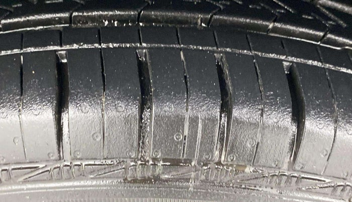 2020 Renault Kwid RXL, Petrol, Manual, 13,146 km, Left Front Tyre Tread