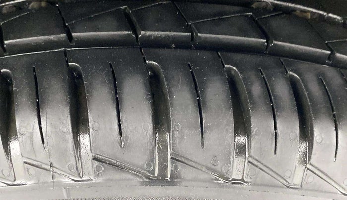 2020 Renault Kwid RXL, Petrol, Manual, 13,146 km, Left Rear Tyre Tread