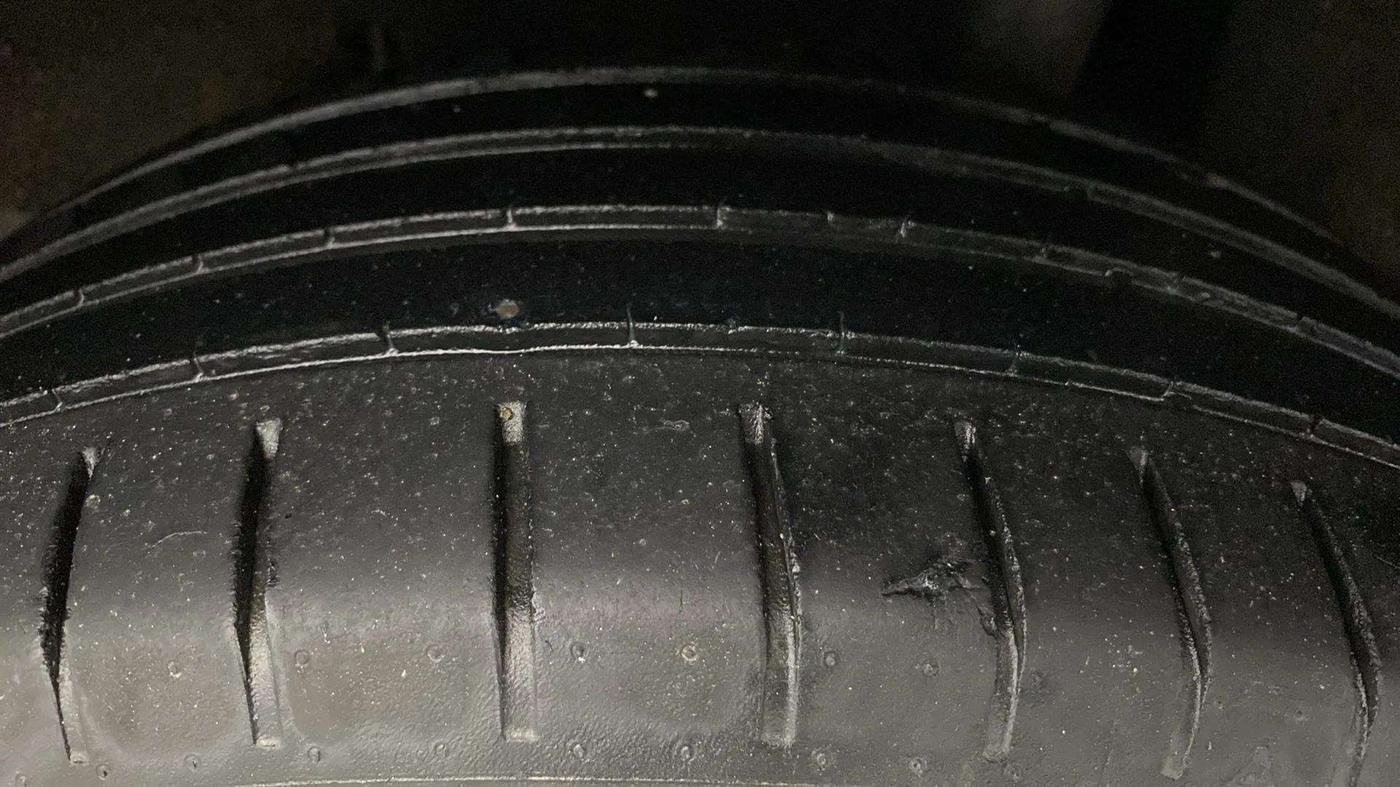 2019 Maruti Baleno ALPHA PETROL 1.2, Petrol, Manual, 37,630 km, Left Rear Tyre Tread