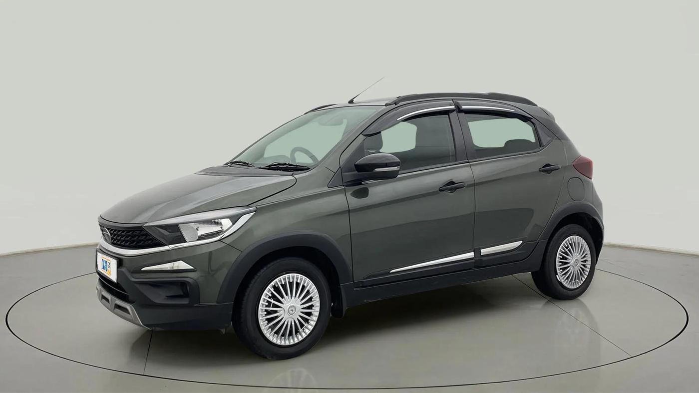 2022 Tata TIAGO NRG XZ AMT, Petrol, Automatic, 29,514 km, Left Front Diagonal