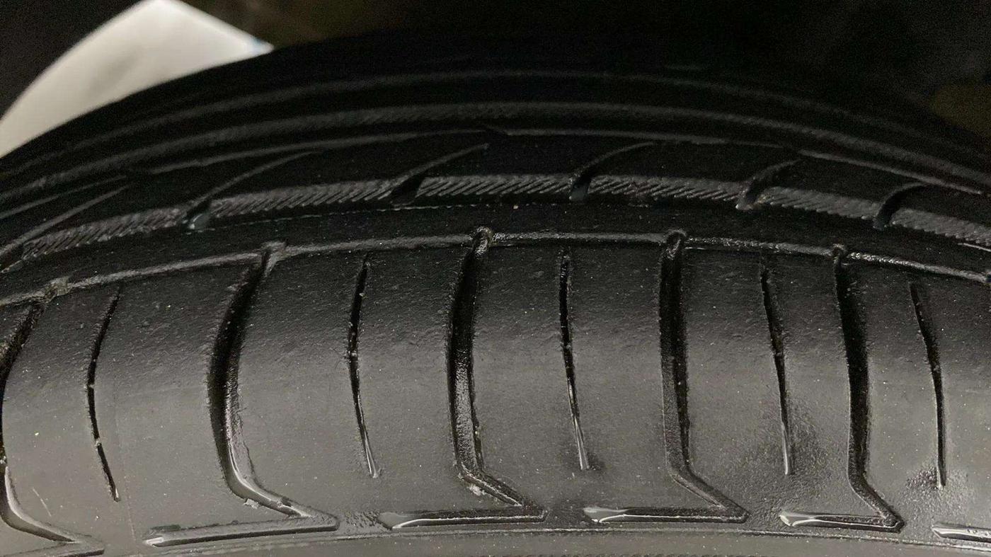 2020 Hyundai NEW SANTRO SPORTZ CNG, CNG, Manual, 87,558 km, Left Front Tyre Tread