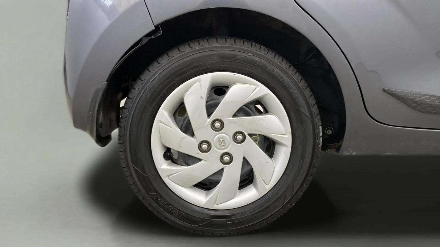 2020 Hyundai NEW SANTRO SPORTZ CNG, CNG, Manual, 87,558 km, Right Rear Wheel