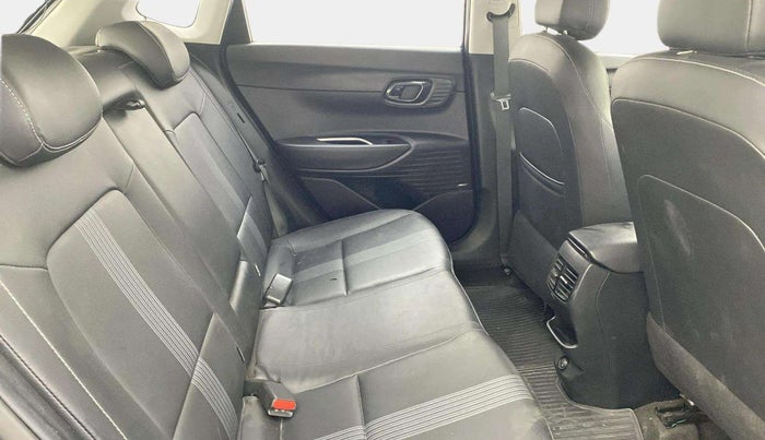 2022 Hyundai NEW I20 ASTA (O) 1.0 TURBO GDI DCT, Petrol, Automatic, 17,810 km, Right Side Rear Door Cabin
