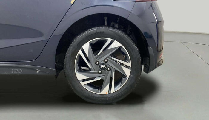 2022 Hyundai NEW I20 ASTA (O) 1.0 TURBO GDI DCT, Petrol, Automatic, 17,810 km, Left Rear Wheel