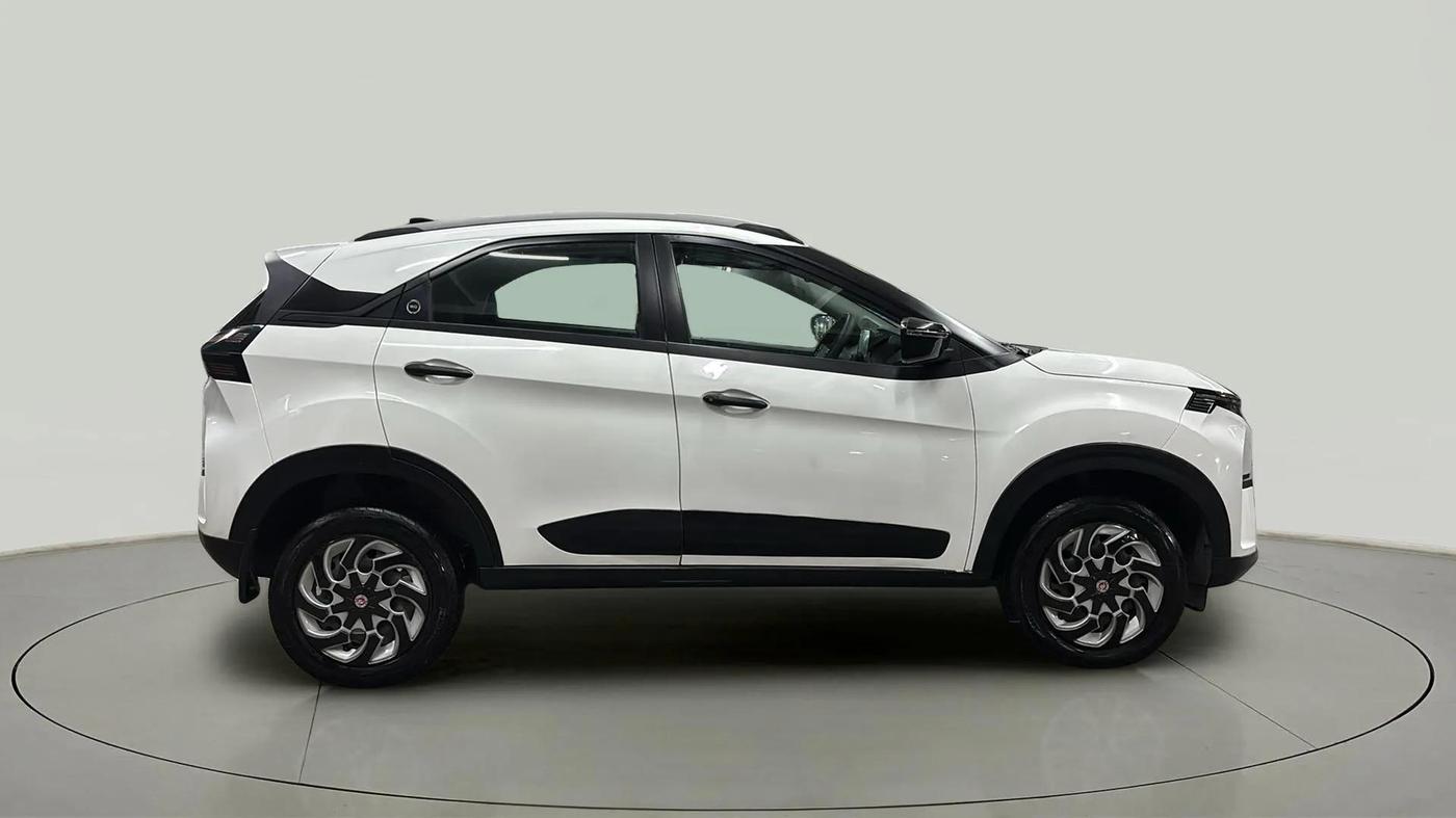 2024 Tata NEXON PURE SUNROOF 1.2 PETROL, Petrol, Manual, 3,828 km, Right Side View