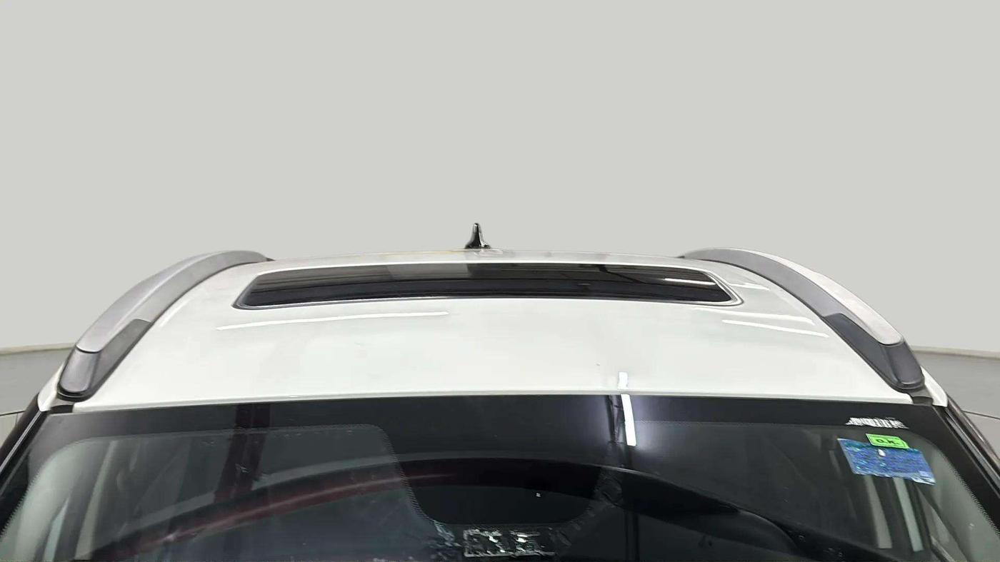 2024 Tata NEXON PURE SUNROOF 1.2 PETROL, Petrol, Manual, 3,828 km, Moonroof/ Sunroof