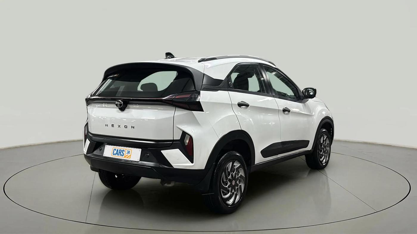 2024 Tata NEXON PURE SUNROOF 1.2 PETROL, Petrol, Manual, 3,828 km, Right Back Diagonal