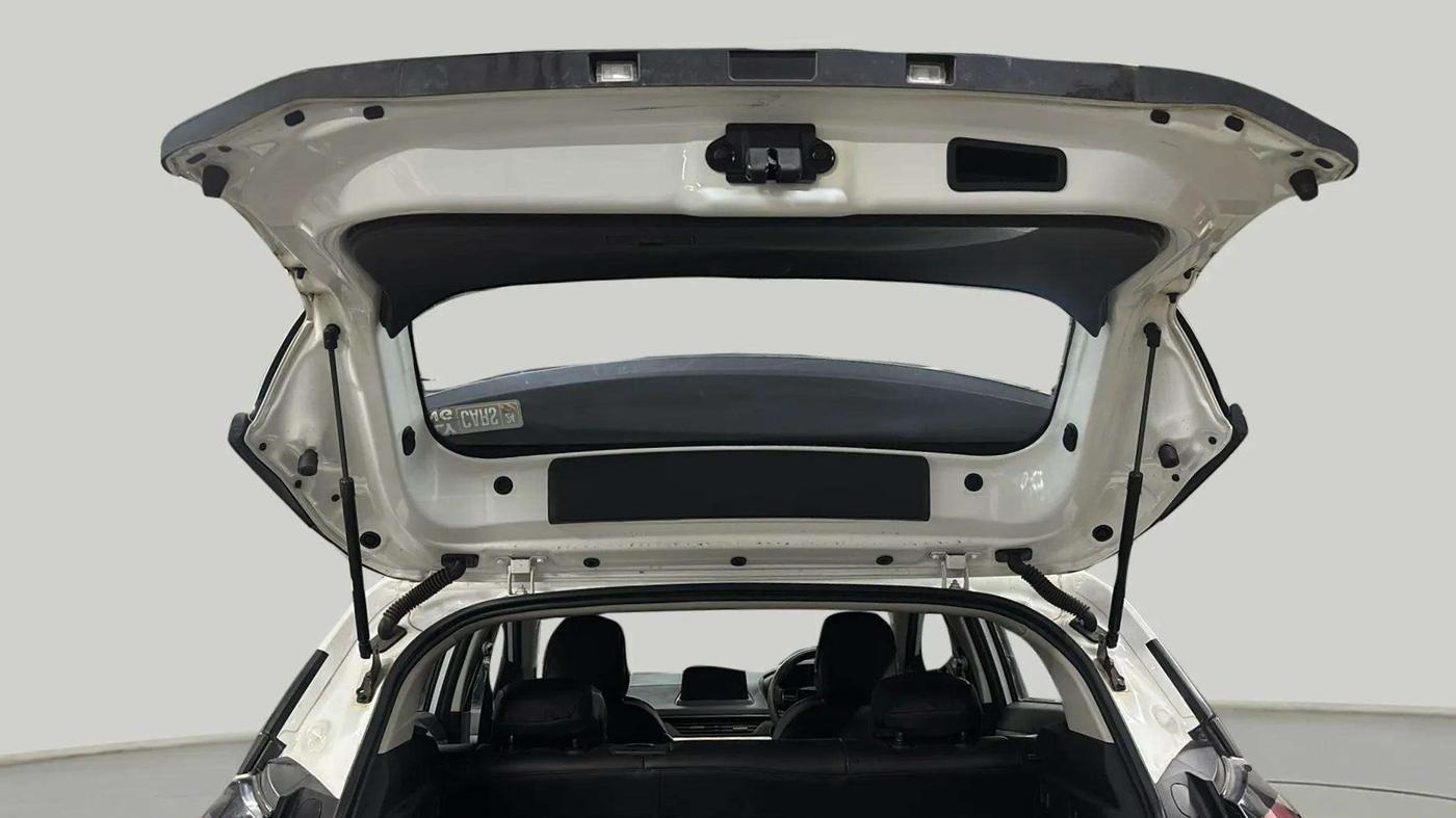 2024 Tata NEXON PURE SUNROOF 1.2 PETROL, Petrol, Manual, 3,828 km, Boot Door Open