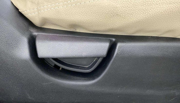 2019 Hyundai NEW SANTRO SPORTZ MT, Petrol, Manual, 49,835 km, Driver Side Adjustment Panel