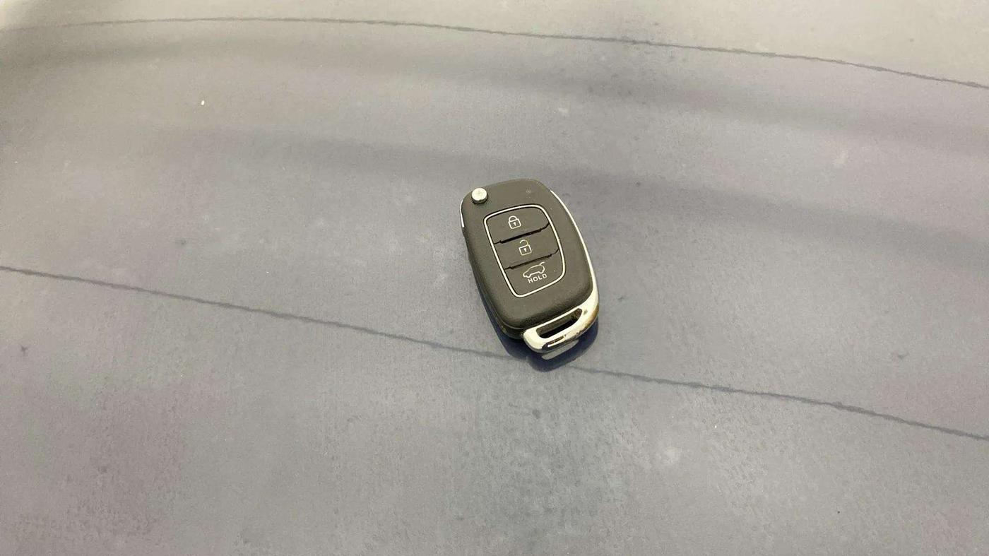 2022 Hyundai VENUE S Plus 1.2 Petrol MT, Petrol, Manual, 45,442 km, Key Close Up