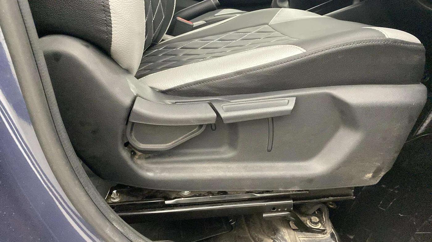 2022 Hyundai VENUE S Plus 1.2 Petrol MT, Petrol, Manual, 45,442 km, Driver Side Adjustment Panel